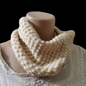 Wool knit cowl